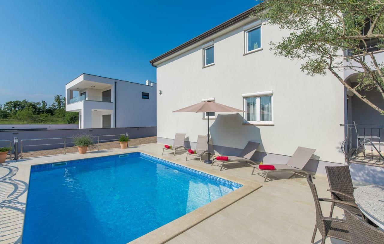 Silver Holiday House Vrvari Exterior photo